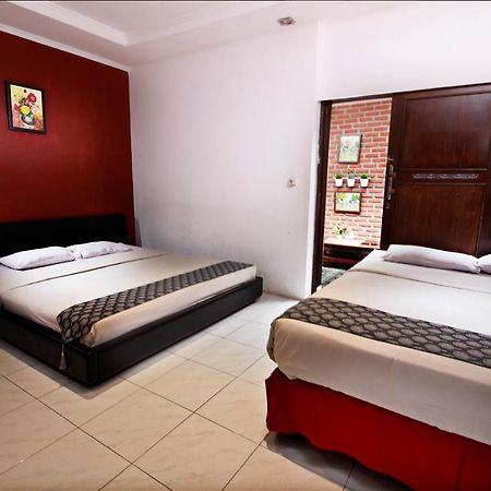 Fora Guest House Taman Lingkar Bandung Exteriör bild