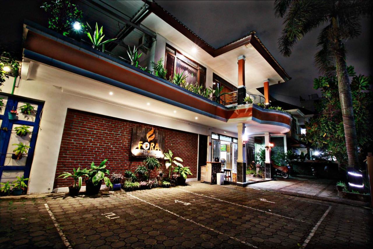 Fora Guest House Taman Lingkar Bandung Exteriör bild