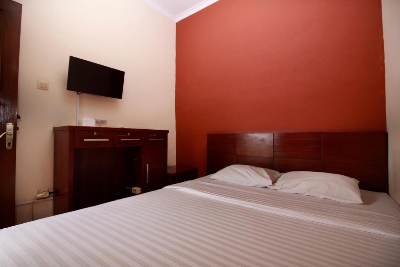 Fora Guest House Taman Lingkar Bandung Exteriör bild